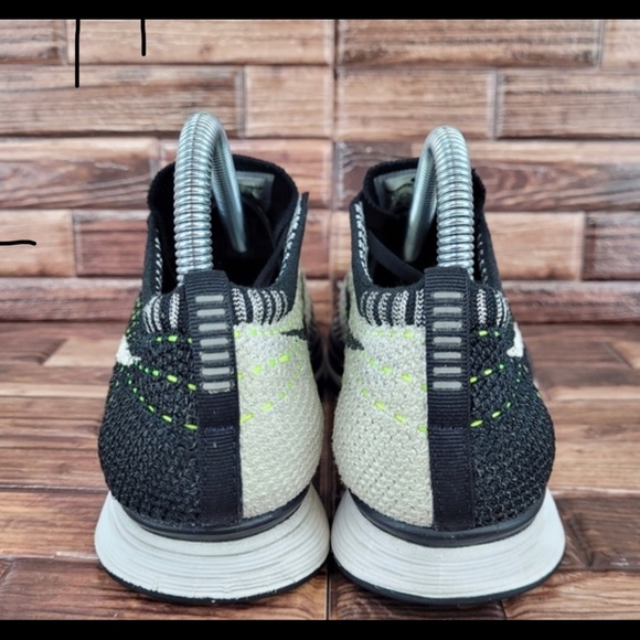 Nike Flyknit Racer Size 7 - Picture 3 of 5